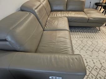 Leather Sectional w/ Electric Reclining Chair Seat 2