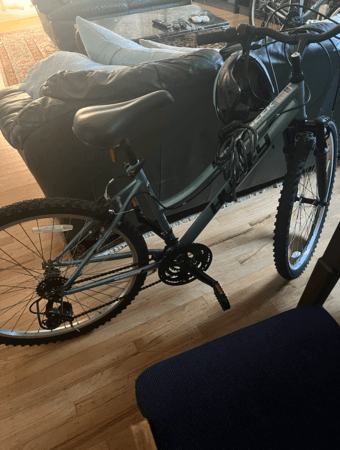 Selling 26'' teal mountain bike (18 different speeds) -- $170 1