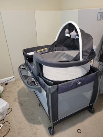 Graco Pack n Play dome + organic mattress 2
