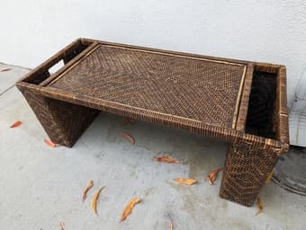 Wicker table with side compartments 2