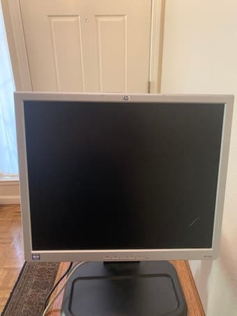 HP L1940 19 INCH FLAT PANEL 1