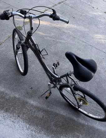 Raleigh Venture Medium Women’s Bike 1