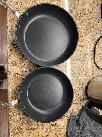 2 set non-stick pans - 8.5 and 10 inch 2