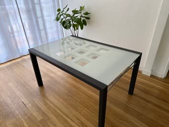 Extendable Ligne Roset dining room table 1