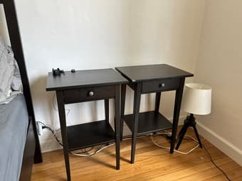 Queen bed + nightstands 2