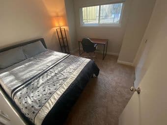 Private room for rent in upscale Redwood City apartment 2