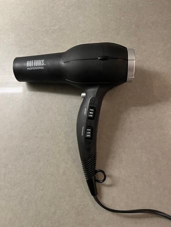 Hair Dryer with comb attachment 1