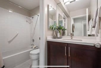 Private room for rent in upscale Redwood City apartment 1