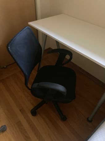 Office chair w/ mesh back 1