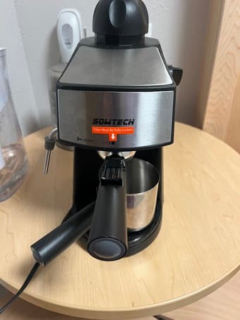 Selling Slightly used expresso and Capucinno machine 2