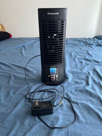 Honeywell QuietSet Personal Table Fan 1