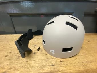 Large skateboarder Retrospec helmet, fresh out the box 1