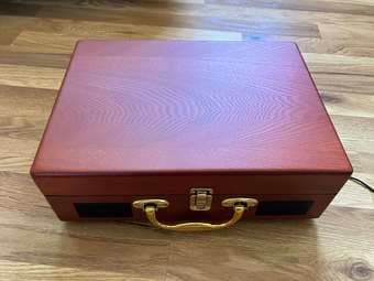 Suitcase record player 1