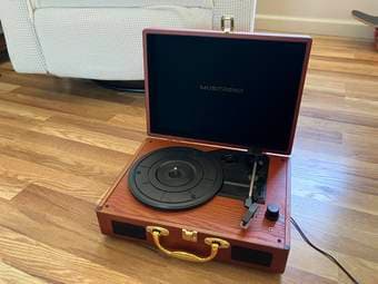 Suitcase record player 2
