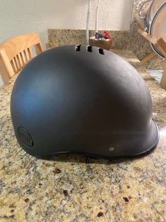 Bike helmet for sale (Thousand brand, black) 2