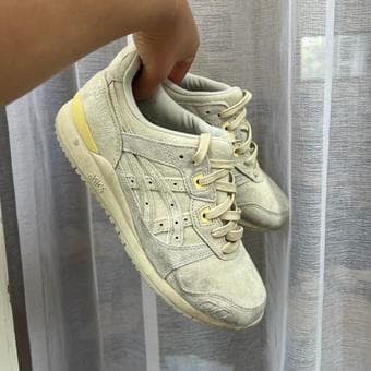 W7.5 allbirds and asics 1
