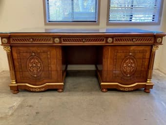 Beautiful wood desk 1