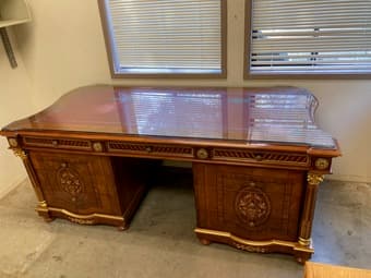 Beautiful wood desk 2