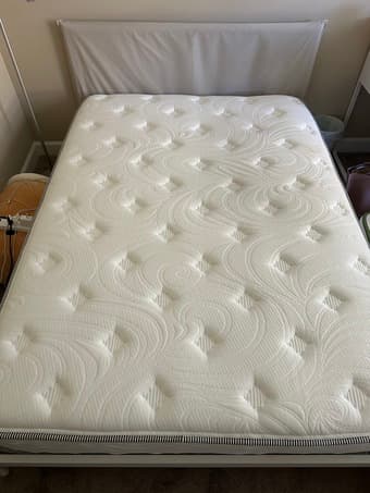 10-inch Full-Size Mattress 1