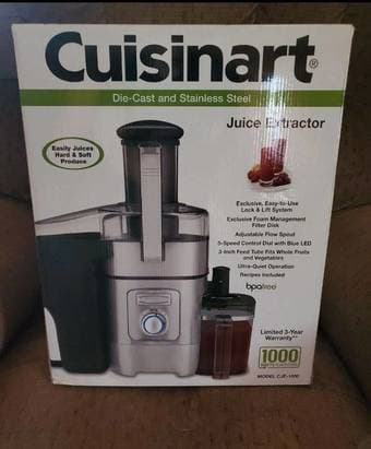 Brand new Cuisinart premium juice extractor/Juicer 1
