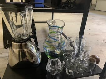 BARGAIN-HUNTERS’ MOVING/DOWNSIZING GARAGE SALE!! (mountain view) 3
