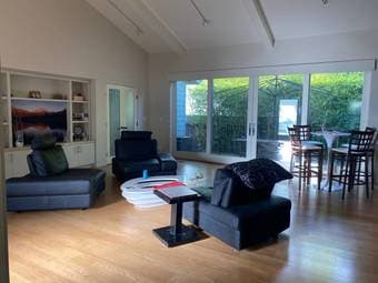 $1,800 / 4br - One bd/one ba for rent in a beautiful modern house (pal 3