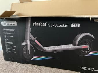 Ninebot KickScooter E22 - barely used 2
