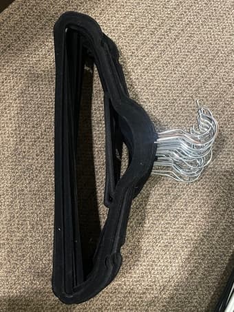 Velvet hangers 2