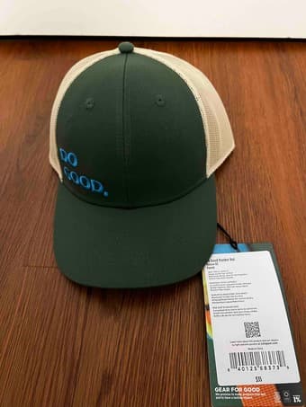 Selling BRAND NEW fan, solar-powered light, hat, and more 3