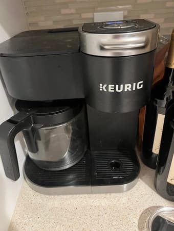 Keurig Coffee Pot and Pod maker 1