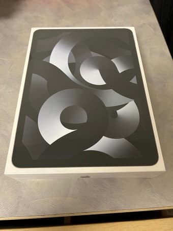 UNOPENED iPad Air 5th Gen 256 GB 1