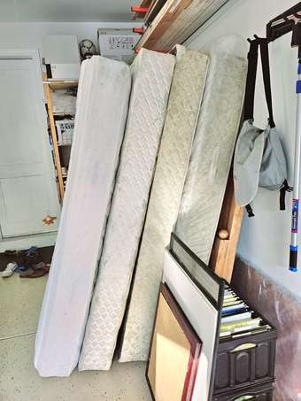 Excellent Sealy Posturepedic Mattress and Box 1
