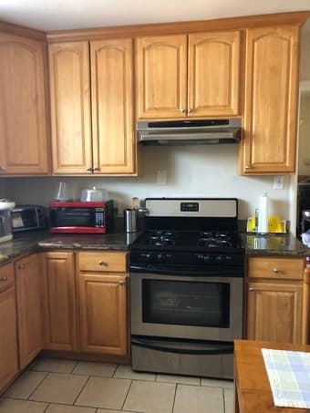 Room sublease in 2bed 1 bath house in East Palo Alto (female only) 2