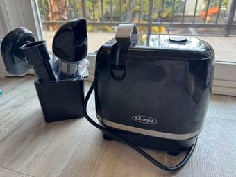 Omega cold press juicer 1