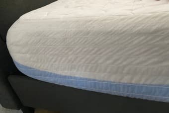 Urgent- Moving Queen size bed (comforter and pillows offered) 2