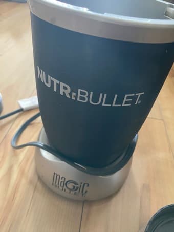 Urgent moving Nutribullet (blender) 1