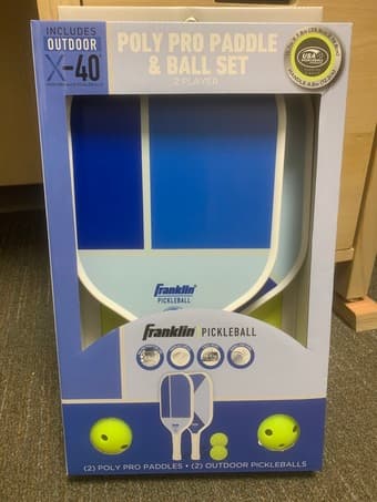 NEW: 2 Pickleball Paddles and 2 Balls 1