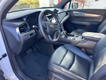 Cadillac XT6 2