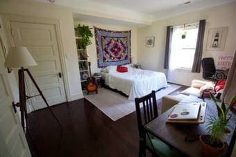Seeking couple to rent master bedroom in beautiful Palo Alto house 1