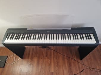 Electronic Piano - Yamaha P85 1