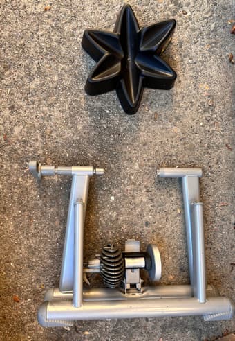 Bike trainer, fluid resistance 1