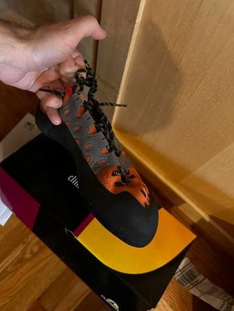 NEW La Sportiva Tarantulace Climbing Shoes (for Men - Size: 9.5) 2