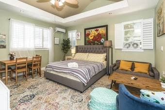 Near Stanford Luxury &Furnished executive Guests suite shorter as well 1
