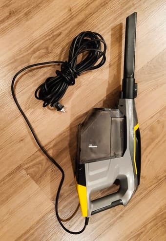 Small vacuum 1