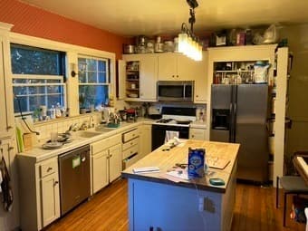 Furnished rooms available 5 min bike from Stanford in a house of 15 1