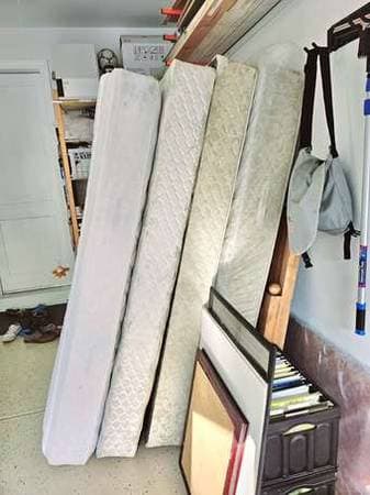 Excellent Sealy Posturepedic Mattress and Box 1