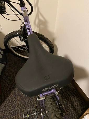 Women/Kids Bike (Like New) 2