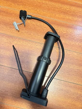 Brand new unused bicycle pump 1