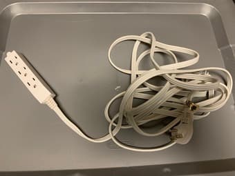 Extension cord with 3 plugs 1