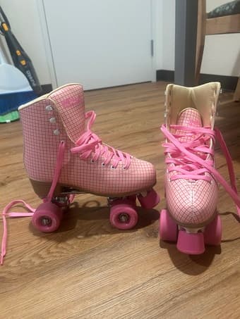 Women’s rollerskates 1